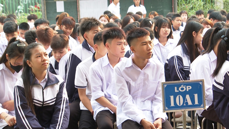 Hướng dẫn kỹ năng lái xe gắn máy an toàn cho học sinh trung học phổ thông.- Ảnh 2.