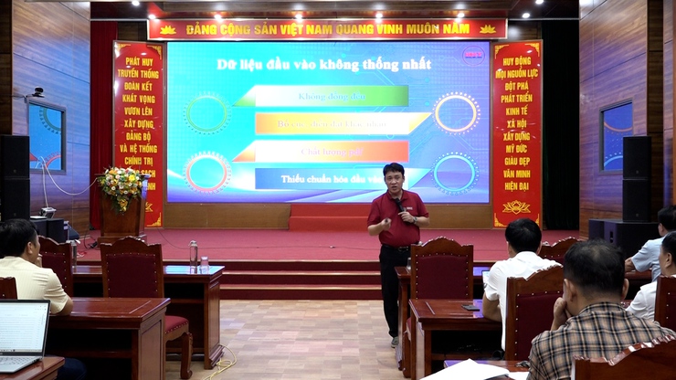 Xã Mỹ Đức nâng cao kỹ năng ứng dụng công nghệ trí tuệ nhân tạo (AI) trong hoạt động công vụ- Ảnh 4.