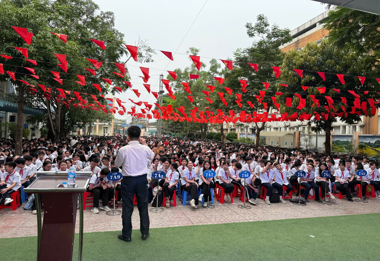 Câu chuyện từ những buổi tập huấn sơ cấp cứu và phòng chống tai nạn thương tích tại phường Định Công- Ảnh 3.