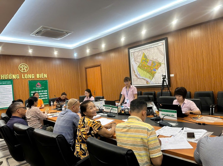 Hội Liên hiệp phụ nữ phường Long Biên phối hợp với Ngân hàng Chính sách xã hội chi nhánh Long Biên tổ chức giao ban và giao dịch tháng 4/2026- Ảnh 1.