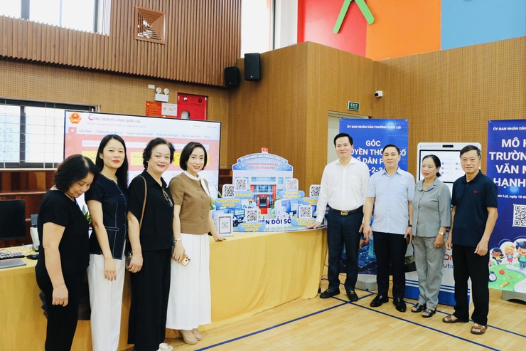 Nhiều mô hình sáng tạo, ứng dụng khoa học công nghệ, chuyển đổi số hưởng ứng bộ chỉ số Trường học Chuyển đổi số, Trường học Văn minh - Hạnh phúc, Tổ dân phố Chuyển đổi số- Ảnh 7.