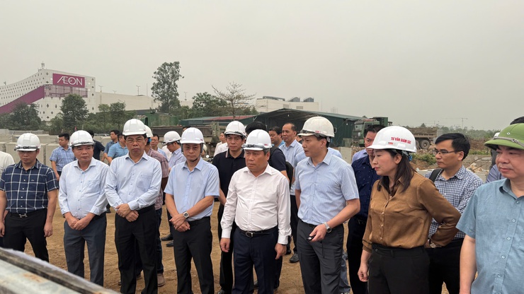 Chủ tịch UBND thành phố Hà Nội kiểm tra tiến độ dự án nâng cấp, mở rộng đường 70- Ảnh 5.