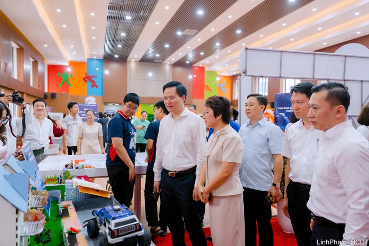 Nhiều mô hình sáng tạo, ứng dụng khoa học công nghệ, chuyển đổi số hưởng ứng bộ chỉ số Trường học Chuyển đổi số, Trường học Văn minh - Hạnh phúc, Tổ dân phố Chuyển đổi số- Ảnh 4.