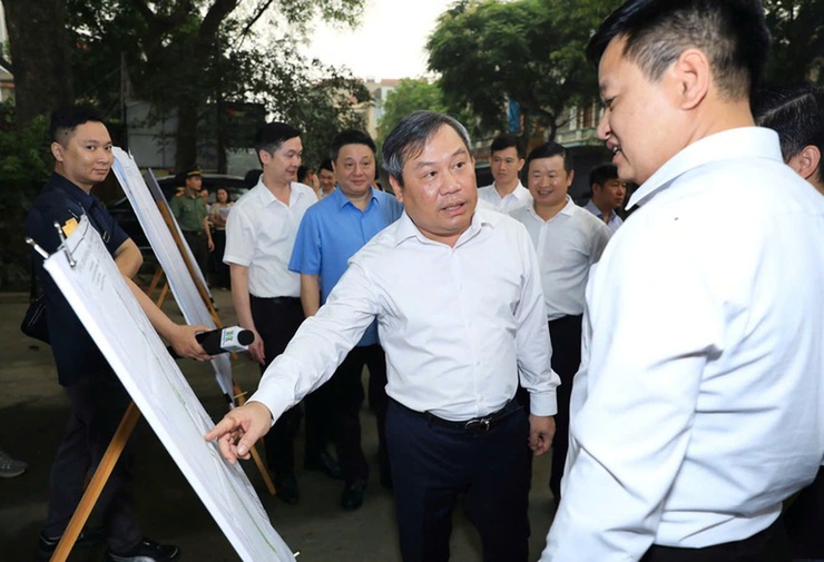 Chủ tịch UBND TP Hà Nội Vũ Đại Thắng yêu cầu hoàn thành GPMB dự án cải tạo nâng cấp, mở rộng quốc lộ 21B trong quý II- Ảnh 1.
