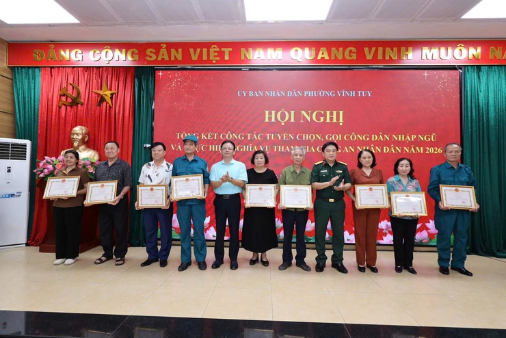 Phường Vĩnh Tuy tổng kết công tác tuyển, gọi công dân nhập ngũ năm 2026- Ảnh 4.