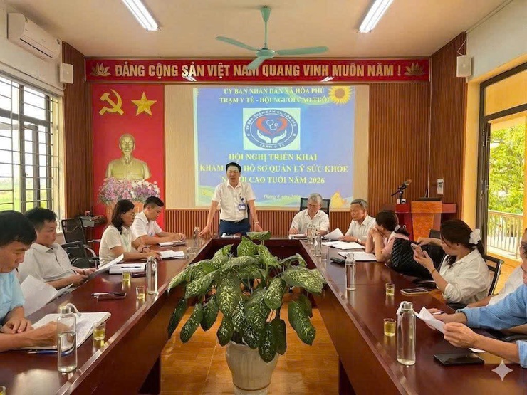 Chương trình truyền thông và khám sức khỏe với chủ đề “Khỏe tuổi già – An nhiên hạnh phúc”.- Ảnh 2.