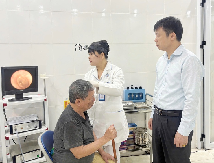 Trạm Y tế xã Sóc Sơn chung tay chăm sóc sức khỏe người khuyết tật- Ảnh 1.