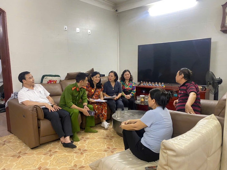 Các tổ công tác tuyên truyền giải phóng mặt bằng cầu Trần Hưng Đạo tiếp tục ra quân trong ngày 20/4- Ảnh 3.