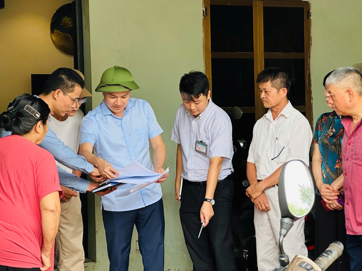 27 hộ dân đồng thuận ký biên bản tự nguyện bàn giao mặt bằng dự án nâng cấp, mở rộng Quốc lộ 21B- Ảnh 2.