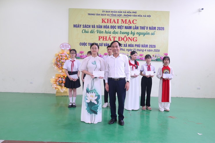 Xã Hoà Phú tổ chức Khai mạc Ngày Sách và Văn hóa đọc Việt Nam lần thứ 5 và Hội thi xếp sách nghệ thuật năm 2026- Ảnh 10.