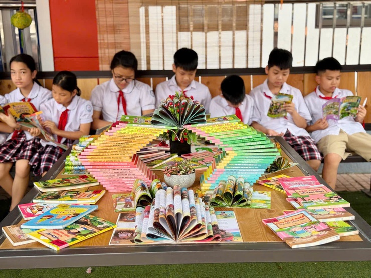 QUỐC OAI SÔI NỔI HƯỞNG ỨNG NGÀY SÁCH VÀ VĂN HÓA ĐỌC VIỆT NAM 2026: LAN TỎA TRI THỨC, KHƠI DẬY KHÁT VỌNG PHÁT TRIỂN- Ảnh 5.