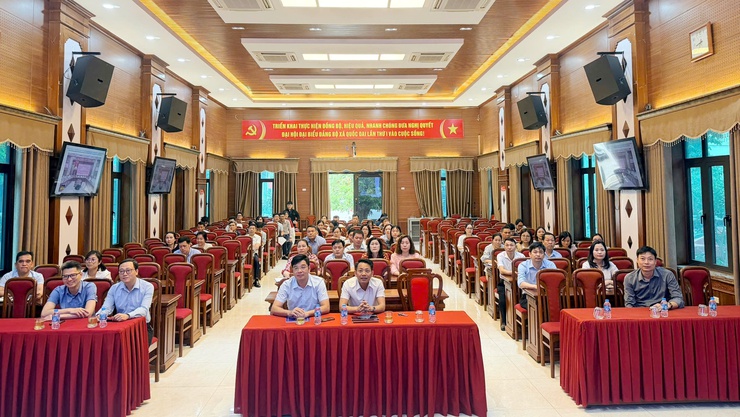 QUỐC OAI TỔ CHỨC TẬP HUẤN SỬ DỤNG NỀN TẢNG SỐ HANOIWORK: THÚC ĐẨY CHUYỂN ĐỔI SỐ TỪ CƠ SỞ- Ảnh 2.