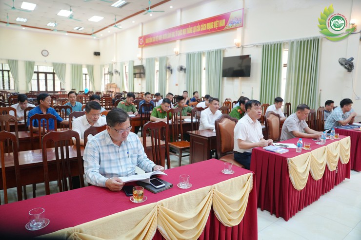 Phú Cát triển khai nhiệm vụ cưỡng chế xử lý vi phạm đất đai, trật tự xây dựng- Ảnh 1.