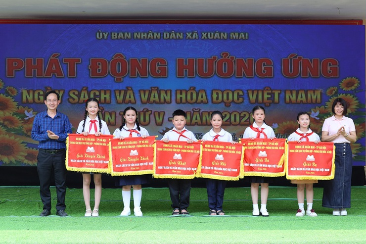 Lan tỏa văn hóa đọc từ Ngày Sách và Văn hóa đọc Việt Nam tại Xuân Mai- Ảnh 18.