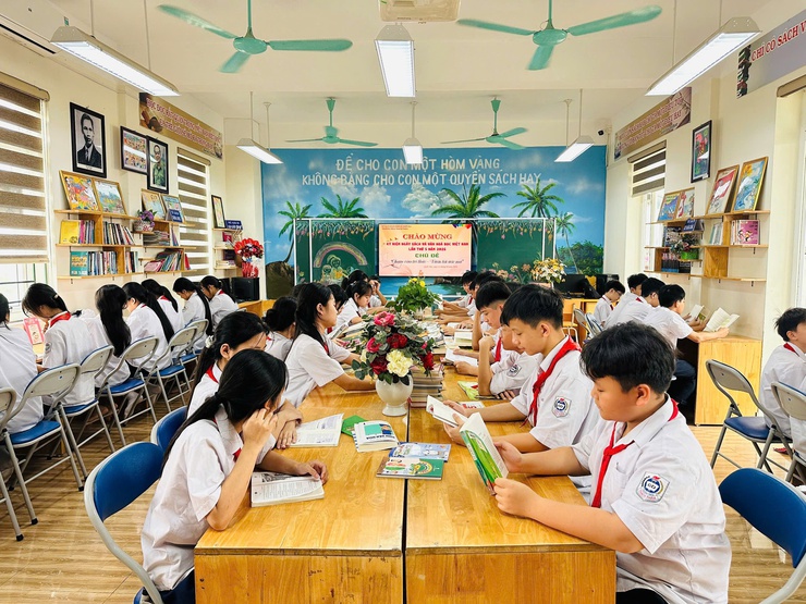 QUỐC OAI SÔI NỔI HƯỞNG ỨNG NGÀY SÁCH VÀ VĂN HÓA ĐỌC VIỆT NAM 2026: LAN TỎA TRI THỨC, KHƠI DẬY KHÁT VỌNG PHÁT TRIỂN- Ảnh 1.