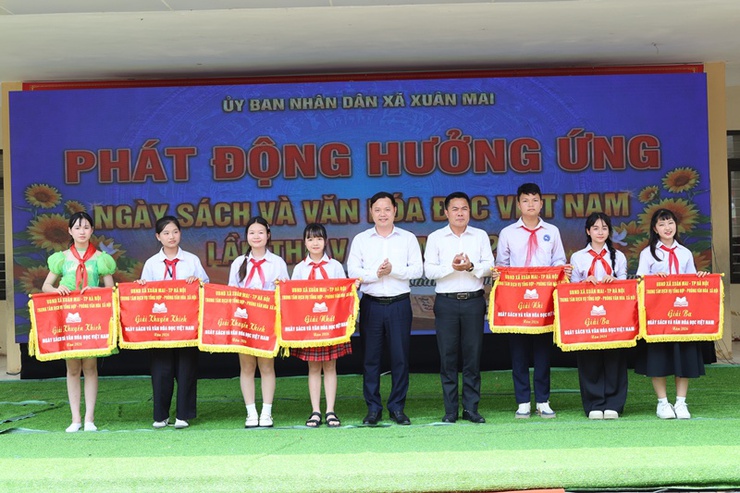 Lan tỏa văn hóa đọc từ Ngày Sách và Văn hóa đọc Việt Nam tại Xuân Mai- Ảnh 19.