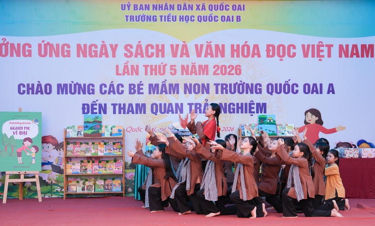 TRƯỜNG TIỂU HỌC QUỐC OAI B TỔ CHỨC NGÀY HỘI HƯỞNG ỨNG NGÀY SÁCH VÀ VĂN HÓA ĐỌC VIỆT NAM LẦN THỨ 5 NĂM 2026, CHÀO ĐÓN HỌC SINH MẦM NON THAM QUAN TRẢI NGHIỆM- Ảnh 19.