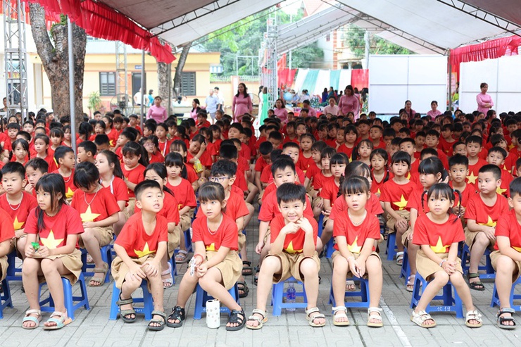 Lan tỏa văn hóa đọc từ Ngày Sách và Văn hóa đọc Việt Nam tại Xuân Mai- Ảnh 4.