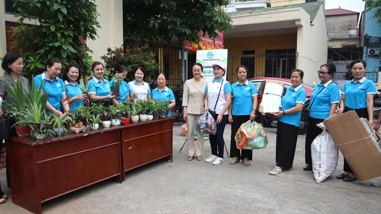 Uỷ ban MTTQ VN phường Tây  ký cam kết và ra quân triển khai thực hiện mô hình tự quản xây dựng địa bàn dân cư “Sáng - Xanh - Sạch - Đẹp” năm 2026- Ảnh 3.