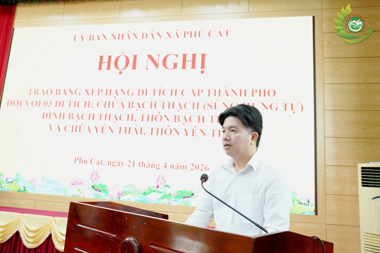 Phú Cát tăng cường quản lý, phát huy giá trị di tích; trao Bằng xếp hạng di tích cấp Thành phố cho 03 di tích tiêu biểu- Ảnh 5.