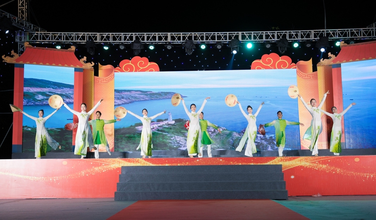 QUỐC OAI TỔ CHỨC ĐÊM NGHỆ THUẬT ĐẶC SẮC TRONG KHUÔN KHỔ LỄ HỘI CHÙA THẦY NĂM 2026- Ảnh 24.