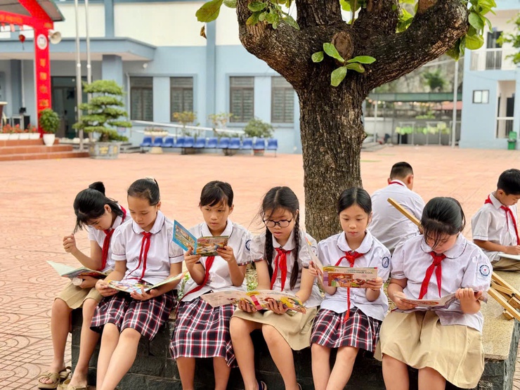 QUỐC OAI SÔI NỔI HƯỞNG ỨNG NGÀY SÁCH VÀ VĂN HÓA ĐỌC VIỆT NAM 2026: LAN TỎA TRI THỨC, KHƠI DẬY KHÁT VỌNG PHÁT TRIỂN- Ảnh 7.