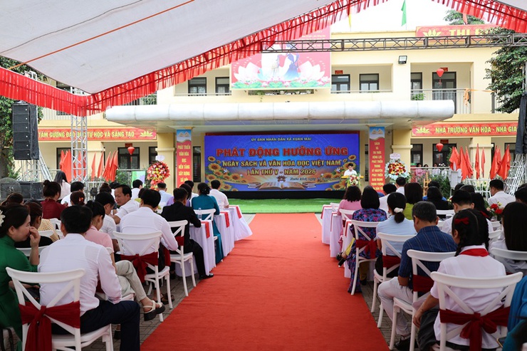 Lan tỏa văn hóa đọc từ Ngày Sách và Văn hóa đọc Việt Nam tại Xuân Mai- Ảnh 3.