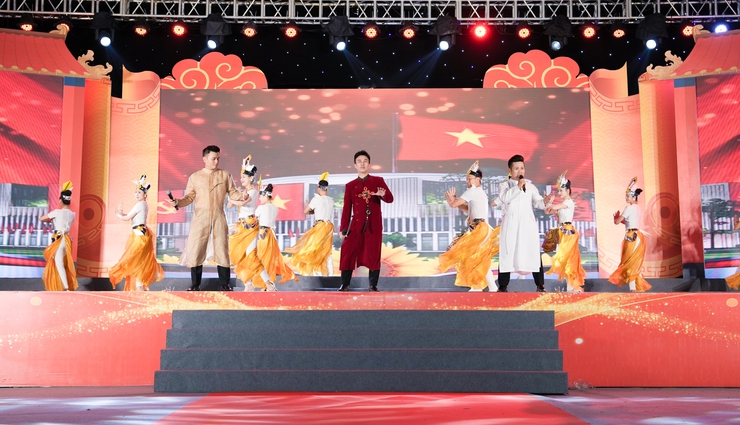 QUỐC OAI TỔ CHỨC ĐÊM NGHỆ THUẬT ĐẶC SẮC TRONG KHUÔN KHỔ LỄ HỘI CHÙA THẦY NĂM 2026- Ảnh 28.