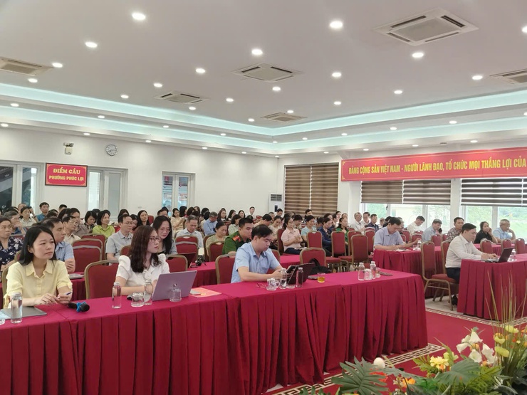 Hội nghị chuyên đề "Kỹ năng truyền đạt Chỉ thị, Nghị quyết của Đảng đối với đội ngũ báo cáo viên, tuyên truyền viên cơ sở'' trên địa bàn phường Phúc Lợi- Ảnh 1.