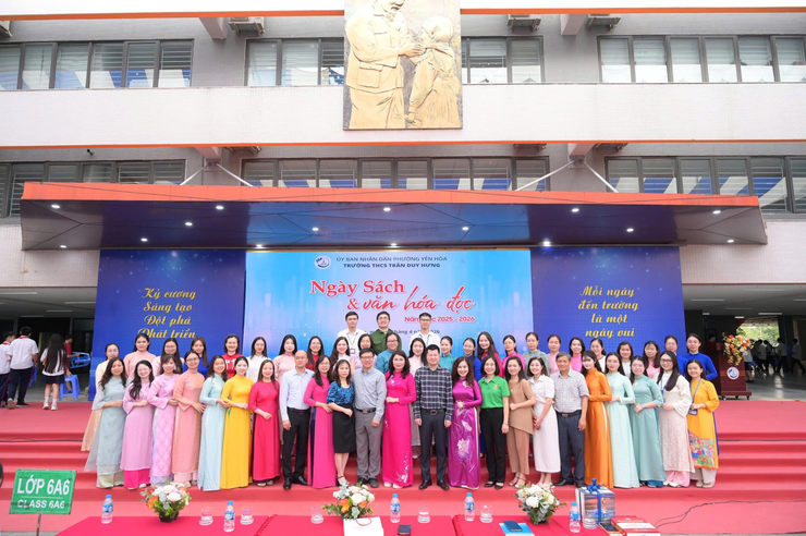 Trường THCS Trần Duy Hưng gửi gắm thông điệp “Từ những trang sách đến khoảng lặng trong tim” tại Ngày sách và văn hoá đọc năm 2026- Ảnh 7.
