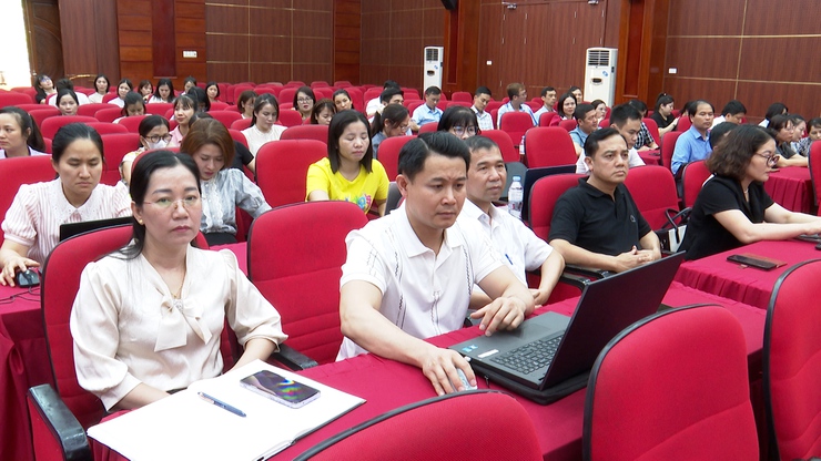 Hội nghị tập huấn sử dụng không gian làm việc số “HaNoi Work” cho lãnh đạo, công chức, viên chức, người lao động thuộc hệ thống chính trị xã Phú Xuyên.- Ảnh 6.