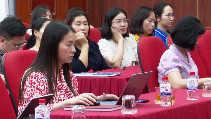 Hội nghị tập huấn sử dụng không gian làm việc số “HaNoi Work” cho lãnh đạo, công chức, viên chức, người lao động thuộc hệ thống chính trị xã Phú Xuyên.- Ảnh 4.