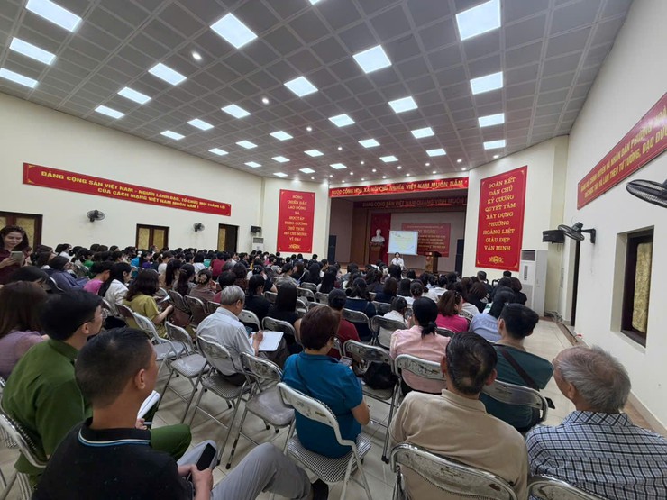 Phường Hoàng Liệt tổ chức Hội nghị tập huấn giám sát an toàn thực phẩm và hướng dẫn quy trình xét nghiệm nhanh an toàn thực phẩm cho Tổ giám sát cộng đồng, các cơ sở giáo dục trên địa bàn phường Hoàng Liệt năm 2026- Ảnh 5.