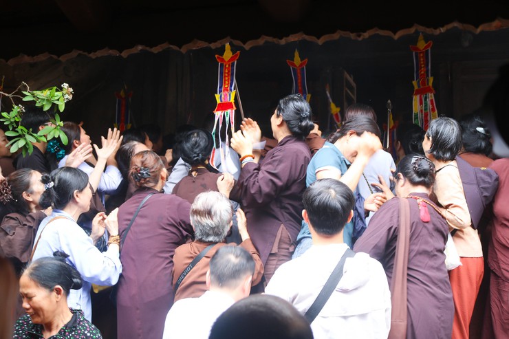 LỄ MỘC DỤC CHÙA THẦY 2026: NGHI THỨC LINH THIÊNG GỘI RỬA TÂM HỒN, TÔN VINH DI SẢN XỨ ĐOÀI- Ảnh 3.