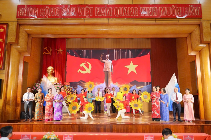 Đại hội đại biểu Hội Chữ Thập Đỏ phường Tây Hồ lần thứ nhất, nhiệm kỳ 2026–2031 nêu cao tinh thần "Tương thân tương ái"- Ảnh 6.