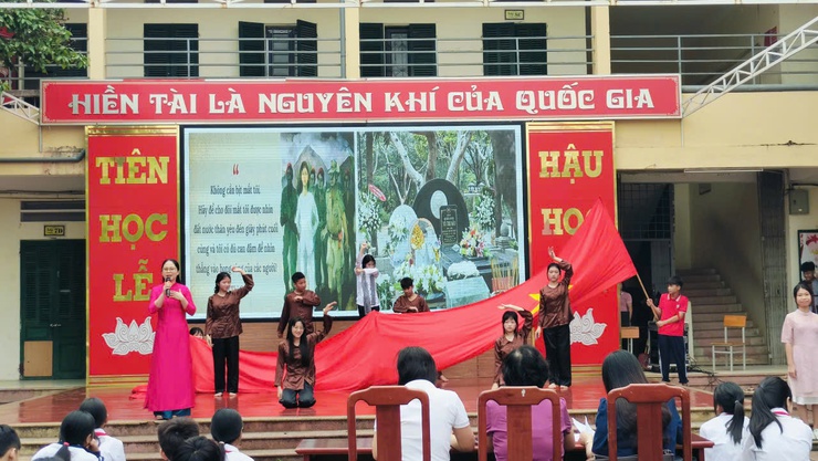 QUỐC OAI SÔI NỔI HƯỞNG ỨNG NGÀY SÁCH VÀ VĂN HÓA ĐỌC VIỆT NAM 2026: LAN TỎA TRI THỨC, KHƠI DẬY KHÁT VỌNG PHÁT TRIỂN- Ảnh 10.