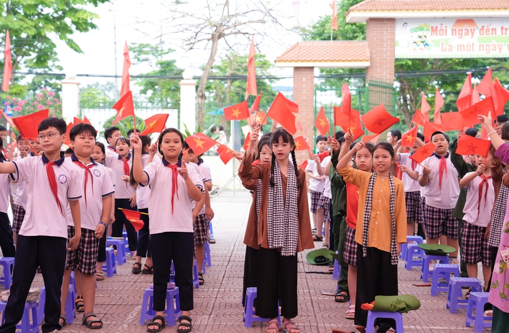 TRƯỜNG TIỂU HỌC QUỐC OAI B TỔ CHỨC NGÀY HỘI HƯỞNG ỨNG NGÀY SÁCH VÀ VĂN HÓA ĐỌC VIỆT NAM LẦN THỨ 5 NĂM 2026, CHÀO ĐÓN HỌC SINH MẦM NON THAM QUAN TRẢI NGHIỆM- Ảnh 10.
