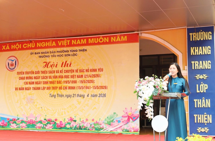 Trường Tiểu học Sơn Lộc tổ chức hội thi tuyên truyền giới thiệu sách và kể chuyện về Bác Hồ kính yêu- Ảnh 1.