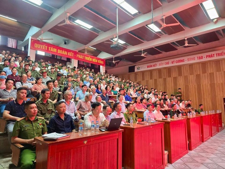 PHƯỜNG LÁNG TỔ CHỨC HỘI NGHỊ RA MẮT HAI MÔ HÌNH “GIAO BAN, RÀ SOÁT TÌNH HÌNH AN NINH TRẬT TỰ” GIAI ĐOẠN 2025–2030 VÀ “TỔ DÂN PHỐ BA NHẤT VỀ AN NINH, TRẬT TỰ”- Ảnh 3.