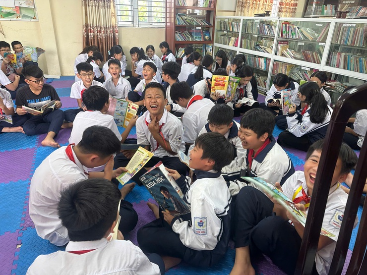 QUỐC OAI SÔI NỔI HƯỞNG ỨNG NGÀY SÁCH VÀ VĂN HÓA ĐỌC VIỆT NAM 2026: LAN TỎA TRI THỨC, KHƠI DẬY KHÁT VỌNG PHÁT TRIỂN- Ảnh 12.