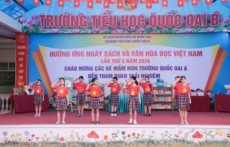 TRƯỜNG TIỂU HỌC QUỐC OAI B TỔ CHỨC NGÀY HỘI HƯỞNG ỨNG NGÀY SÁCH VÀ VĂN HÓA ĐỌC VIỆT NAM LẦN THỨ 5 NĂM 2026, CHÀO ĐÓN HỌC SINH MẦM NON THAM QUAN TRẢI NGHIỆM- Ảnh 15.