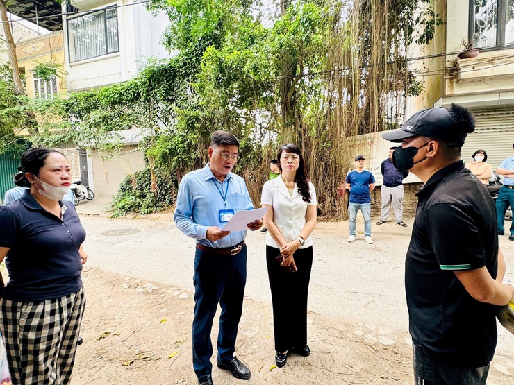 Xã Nam Phù tổ chức cưỡng chế công trình vi phạm, bảo đảm đúng pháp luật- Ảnh 1.