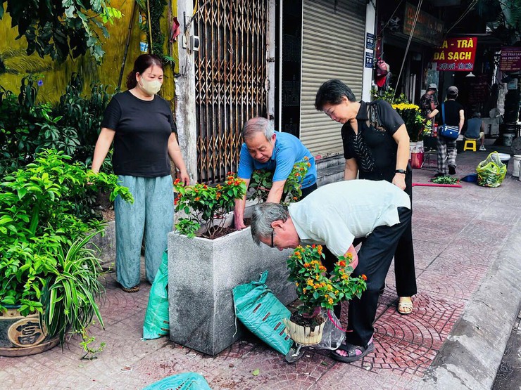 PHƯỜNG KIM LIÊN THAM GIA VSMT “NGÀY CUỐI TUẦN XANH” – TUẦN 7 (18/04/2026)- Ảnh 3.