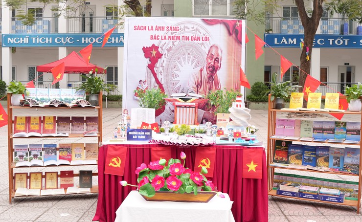 Bát Tràng tổ chức Hội thi trưng bày, tuyên truyền và giới thiệu sách năm 2026- Ảnh 11.