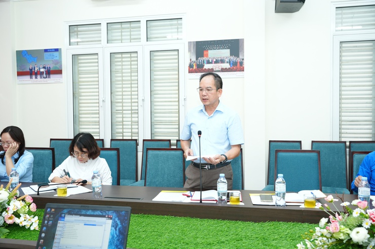 Thường trực Đảng ủy xã Phù Đổng đã có buổi làm việc với Ủy ban MTTQ và các tổ chức chính trị - xã hội về thực hiện các nhiệm vụ, giải pháp trọng tâm- Ảnh 2.