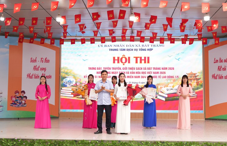 Bát Tràng tổ chức Hội thi trưng bày, tuyên truyền và giới thiệu sách năm 2026- Ảnh 13.