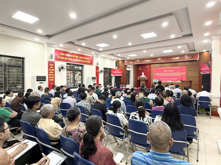 Phường Khương Đình tổ chức Hội nghị đối thoại về dự thảo phương án bồi thường, hỗ trợ, tái định cư dự án đường Vành đai 2,5- Ảnh 4.