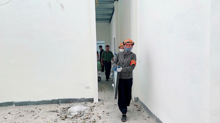 Xã Nam Phù tổ chức cưỡng chế công trình vi phạm, bảo đảm đúng pháp luật- Ảnh 8.