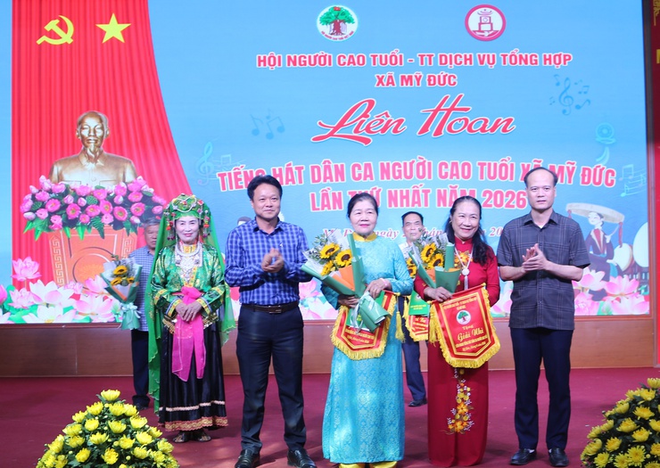 Hội người cao tuổi xã Mỹ Đức tổ chức liên hoan tiếng hát dân ca người cao tuổi lần thứ nhất năm 2026- Ảnh 9.