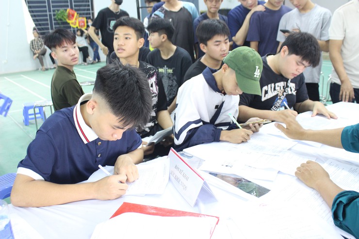 Ban chỉ huy quân sự xã tiếp tục tổ chức đăng ký NVQS, DQTV năm 2026- Ảnh 3.